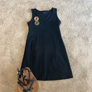 Gap (s) Sleeveless Black Casual Dress
